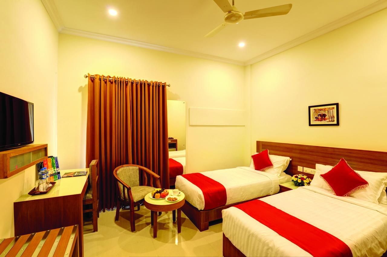 Hotel Floral Park Kottayam Ngoại thất bức ảnh