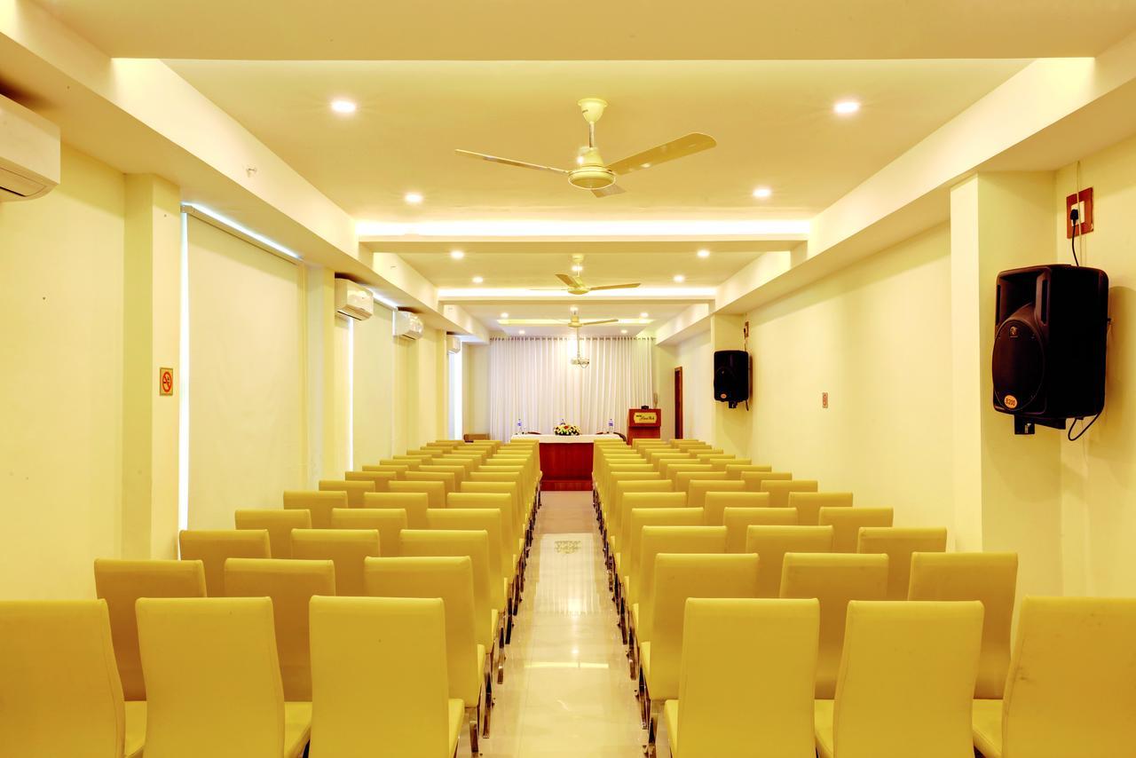 Hotel Floral Park Kottayam Ngoại thất bức ảnh